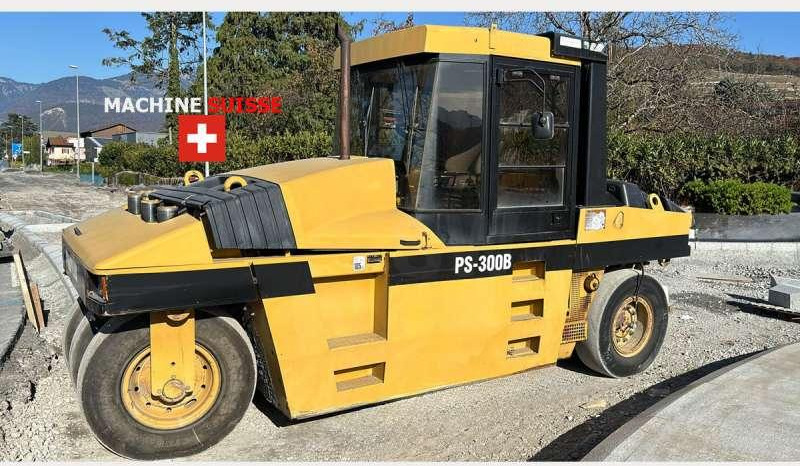Caterpillar PS300B - Compacteur à pneus: photos 1 Caterpillar PS300B - Compacteur à pneus: photos 1