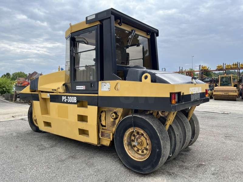 Caterpillar PS300B - Compacteur à pneus: photos 5 Caterpillar PS300B - Compacteur à pneus: photos 5