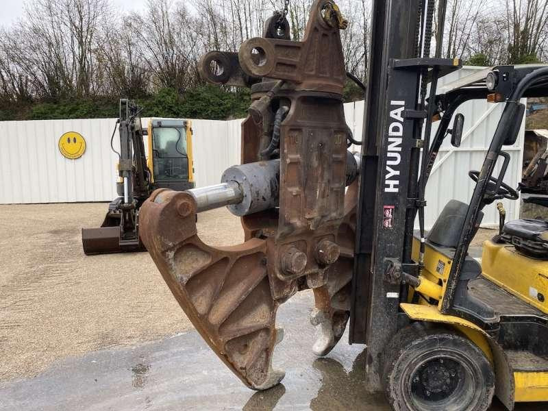 Cisaille a beton Pour Pelles de 35 Tonnes - Cisaille de démolition: photos 2 Cisaille a beton Pour Pelles de 35 Tonnes - Cisaille de démolition: photos 2