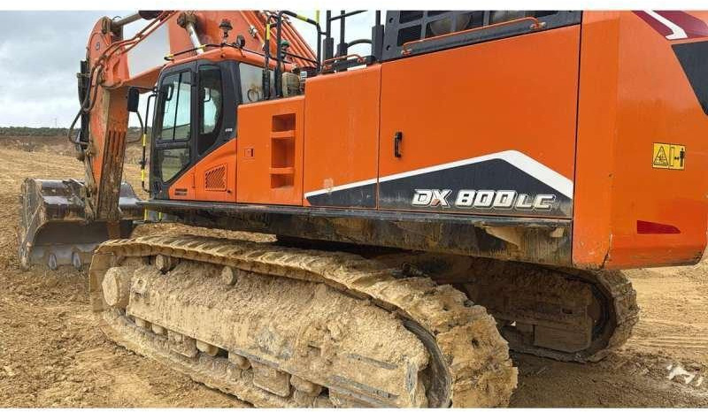 Doosan DX800LC-7 - Pelle sur chenille: photos 1 Doosan DX800LC-7 - Pelle sur chenille: photos 1