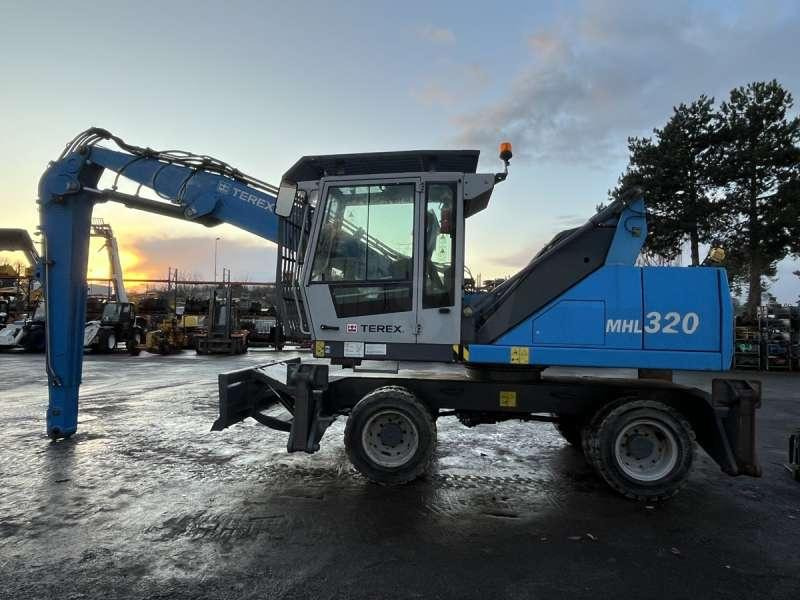 Fuchs MHL320 - Pelle de manutention: photos 5 Fuchs MHL320 - Pelle de manutention: photos 5