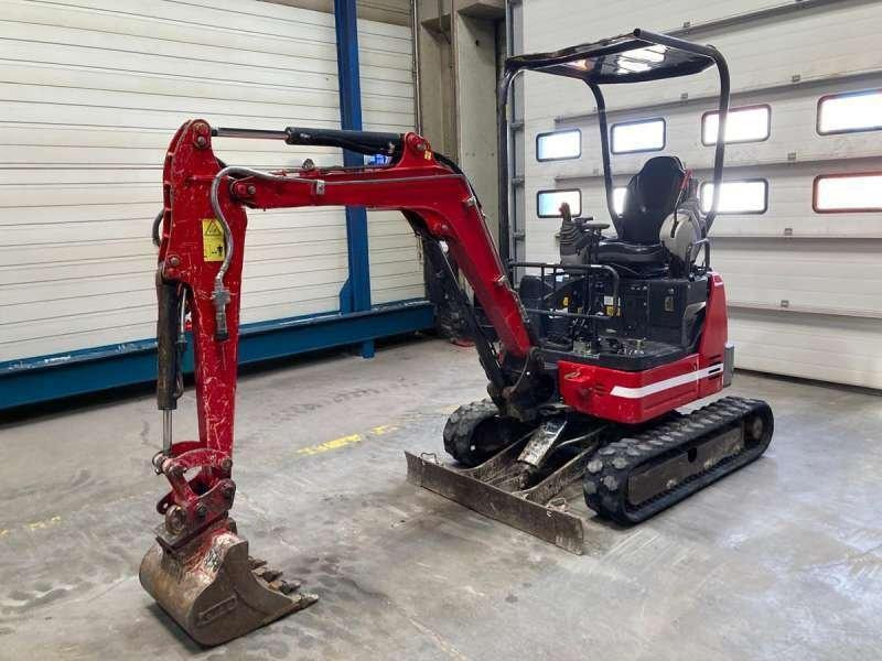 Hitachi ZX19U-5A YR - Mini pelle: photos 2 Hitachi ZX19U-5A YR - Mini pelle: photos 2