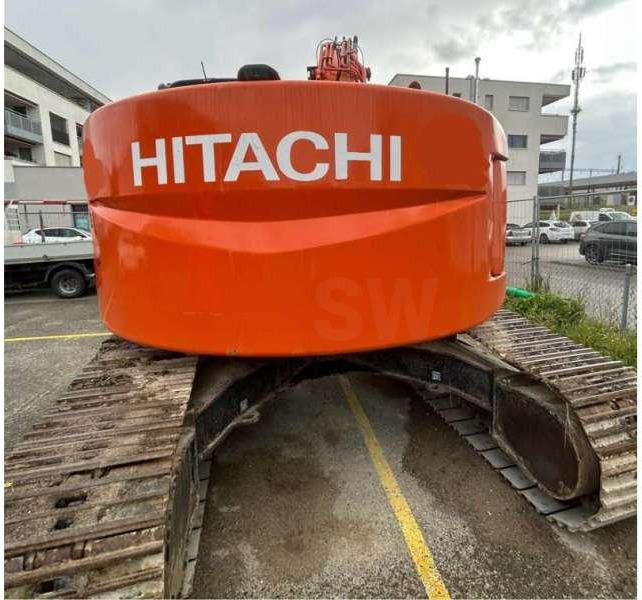Hitachi ZX225USLC-3 - Pelle sur chenille: photos 4 Hitachi ZX225USLC-3 - Pelle sur chenille: photos 4