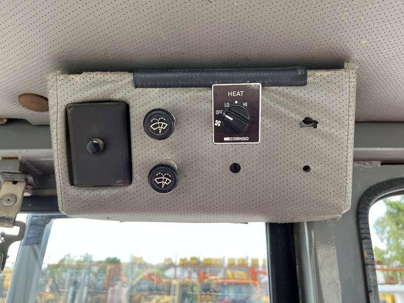 Chargeuse sur chenilles Komatsu D31S-20: photos 40