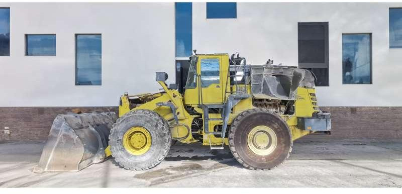 Komatsu WA470-3 - Chargeuse sur pneus: photos 1 Komatsu WA470-3 - Chargeuse sur pneus: photos 1