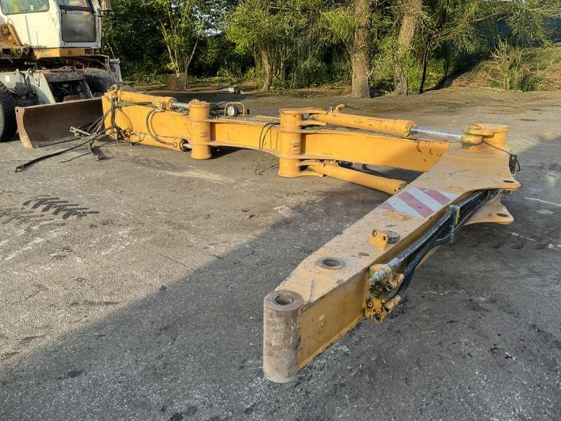 Pelle sur pneus Liebherr A316 - POUR PIECES: photos 19