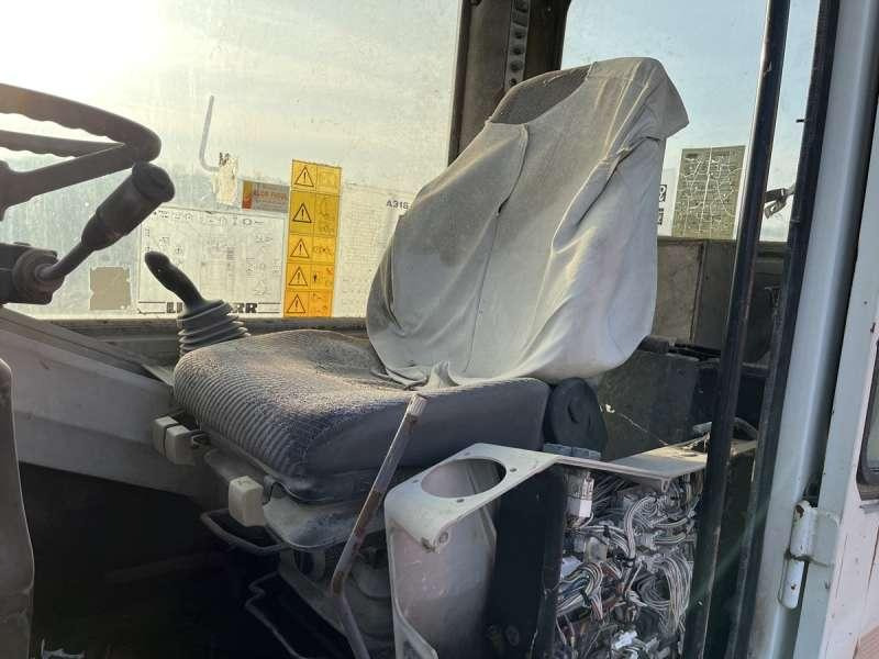 Pelle sur pneus Liebherr A316 - POUR PIECES: photos 39