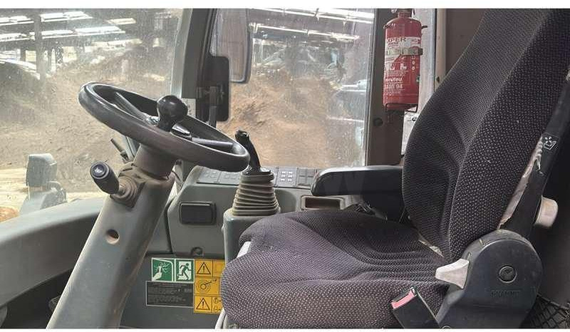 Liebherr L576 - Chargeuse sur pneus: photos 5 Liebherr L576 - Chargeuse sur pneus: photos 5