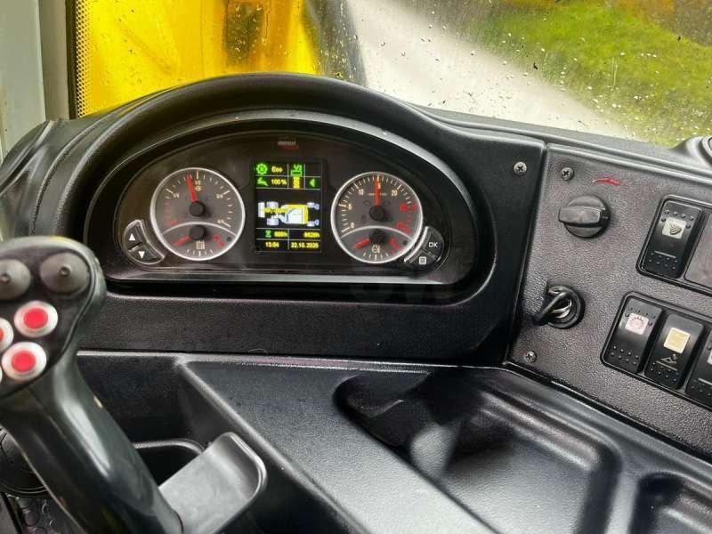 MENZI MUCK M325 - Pelle araignée: photos 4 MENZI MUCK M325 - Pelle araignée: photos 4