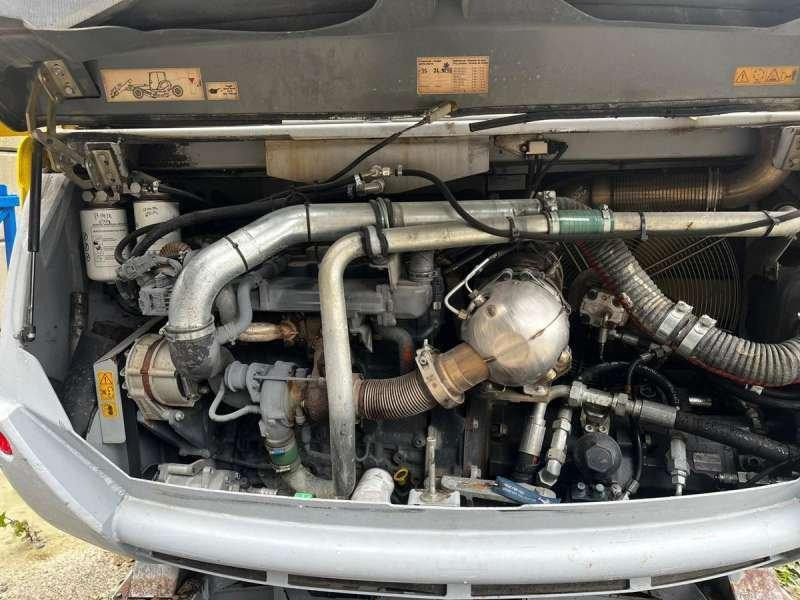 MENZI MUCK M325 - Pelle araignée: photos 3 MENZI MUCK M325 - Pelle araignée: photos 3