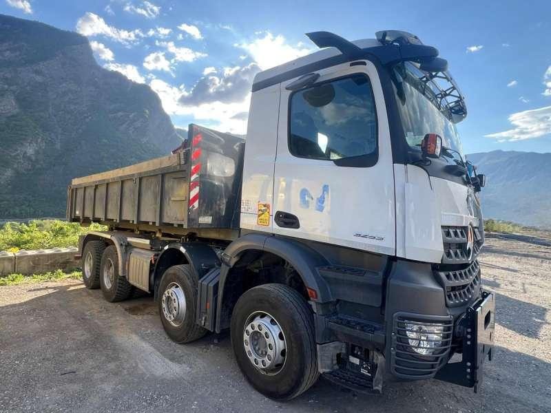 Mercedes AROCS 3253 8X4 - Camion benne: photos 1 Mercedes AROCS 3253 8X4 - Camion benne: photos 1