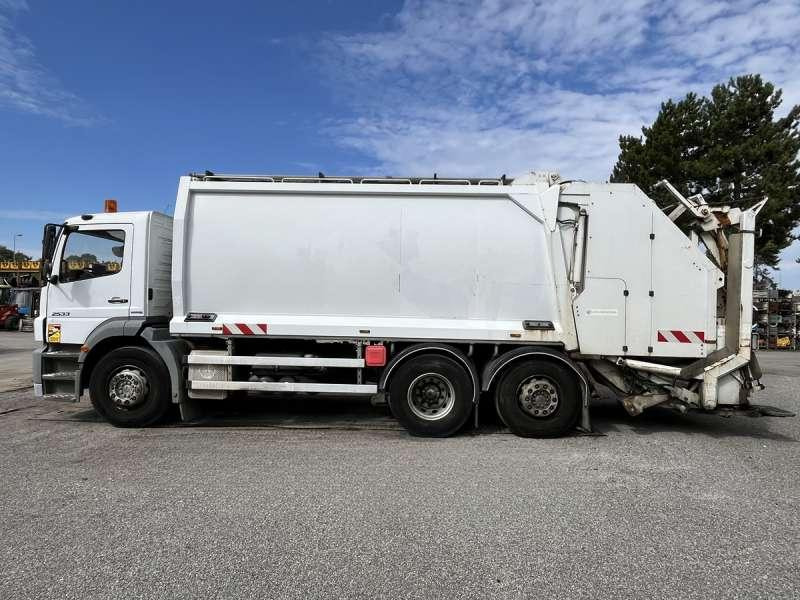 Mercedes AXOR 2533 - Benne à ordures ménagères: photos 4 Mercedes AXOR 2533 - Benne à ordures ménagères: photos 4
