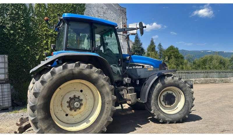 New Holland TM175 - Tracteur agricole: photos 2 New Holland TM175 - Tracteur agricole: photos 2