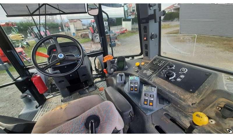 Tracteur agricole New Holland TM190: photos 8 Tracteur agricole New Holland TM190: photos 8