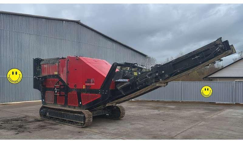 Red Rhino 7000 A MACHOIRE - Concasseur: photos 1 Red Rhino 7000 A MACHOIRE - Concasseur: photos 1