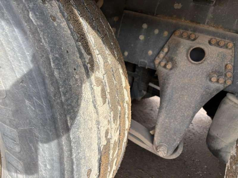 Camion plateau Scania R420: photos 25 Camion plateau Scania R420: photos 25