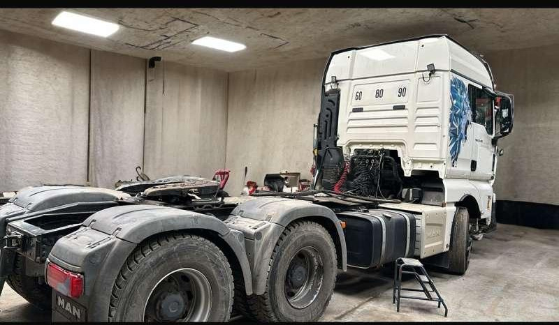 MAN TGX 33.480 - Tracteur routier: photos 4 MAN TGX 33.480 - Tracteur routier: photos 4