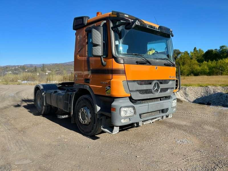 Mercedes Tracteur Routier 1846 - Tracteur routier: photos 1 Mercedes Tracteur Routier 1846 - Tracteur routier: photos 1