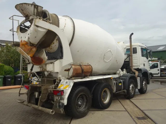 MAN TGA 35.360 8X4 MIXER STEEL SPRINGS BIG AXELS MANUAL FEUL POMP - Camion malaxeur: photos 3 MAN TGA 35.360 8X4 MIXER STEEL SPRINGS BIG AXELS MANUAL FEUL POMP - Camion malaxeur: photos 3