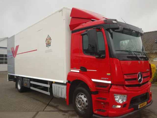 Mercedes-Benz Antos 2027 - Camion fourgon: photos 3 Mercedes-Benz Antos 2027 - Camion fourgon: photos 3