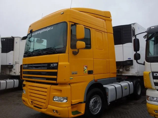 DAF XF 105.460 2 diesel tanken - Tracteur routier: photos 3 DAF XF 105.460 2 diesel tanken - Tracteur routier: photos 3