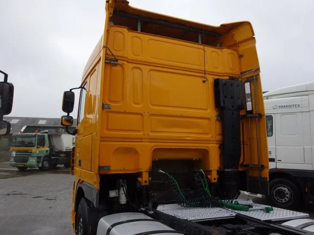 DAF XF 105.460 2 diesel tanken - Tracteur routier: photos 4 DAF XF 105.460 2 diesel tanken - Tracteur routier: photos 4