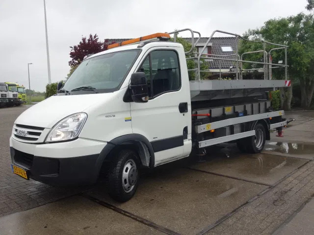 Iveco Daily 40C15 SKY WORKER PLATFORM - Véhicule utilitaire: photos 2 Iveco Daily 40C15 SKY WORKER PLATFORM - Véhicule utilitaire: photos 2