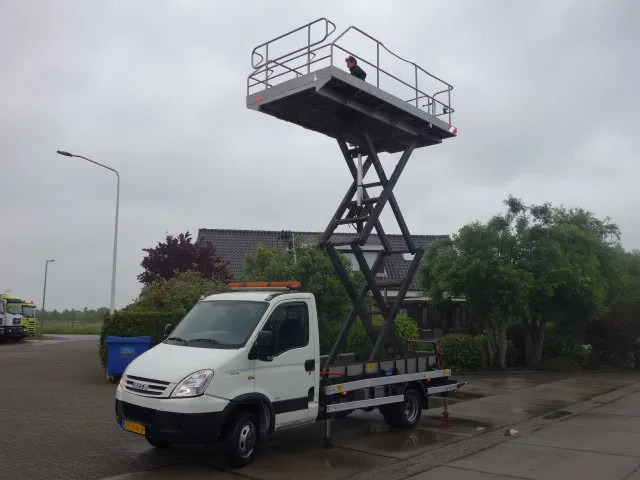 Iveco Daily 40C15 SKY WORKER PLATFORM - Véhicule utilitaire: photos 1 Iveco Daily 40C15 SKY WORKER PLATFORM - Véhicule utilitaire: photos 1