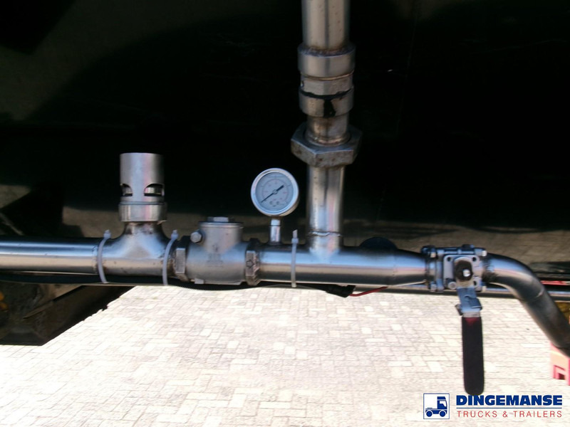 Clayton Bitumen tank inox 33 m3 / 1 comp + ADR - Semi-remorque citerne: photos 5 Clayton Bitumen tank inox 33 m3 / 1 comp + ADR - Semi-remorque citerne: photos 5