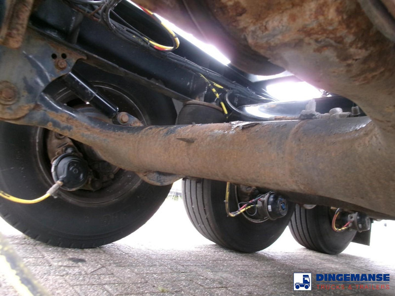 Semi-remorque citerne Clayton Food tank inox 30 m3 / 1 comp: photos 11 Semi-remorque citerne Clayton Food tank inox 30 m3 / 1 comp: photos 11