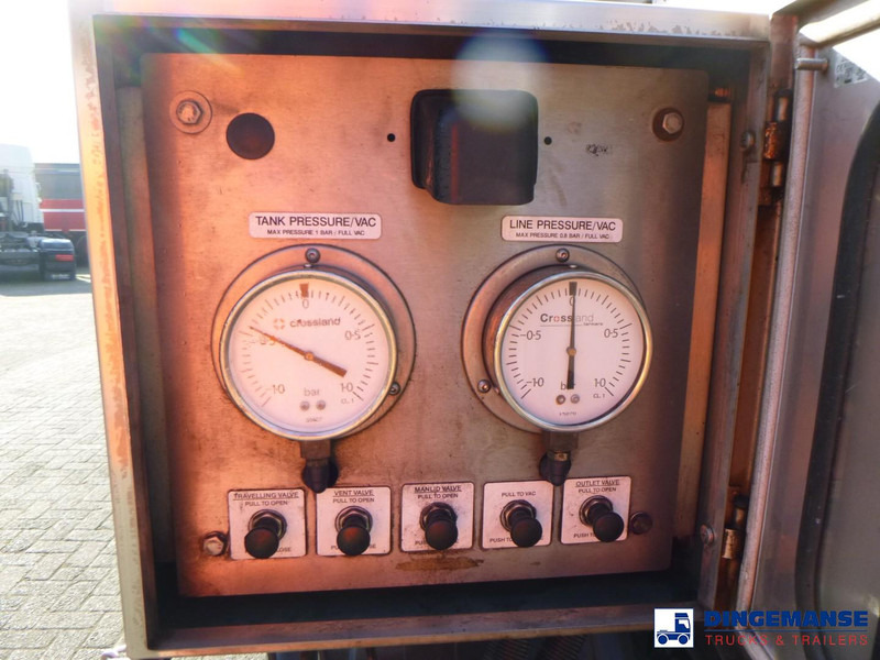Semi-remorque citerne Crossland Vacuum tank alu 33.4 m3 / 1 comp: photos 18 Semi-remorque citerne Crossland Vacuum tank alu 33.4 m3 / 1 comp: photos 18