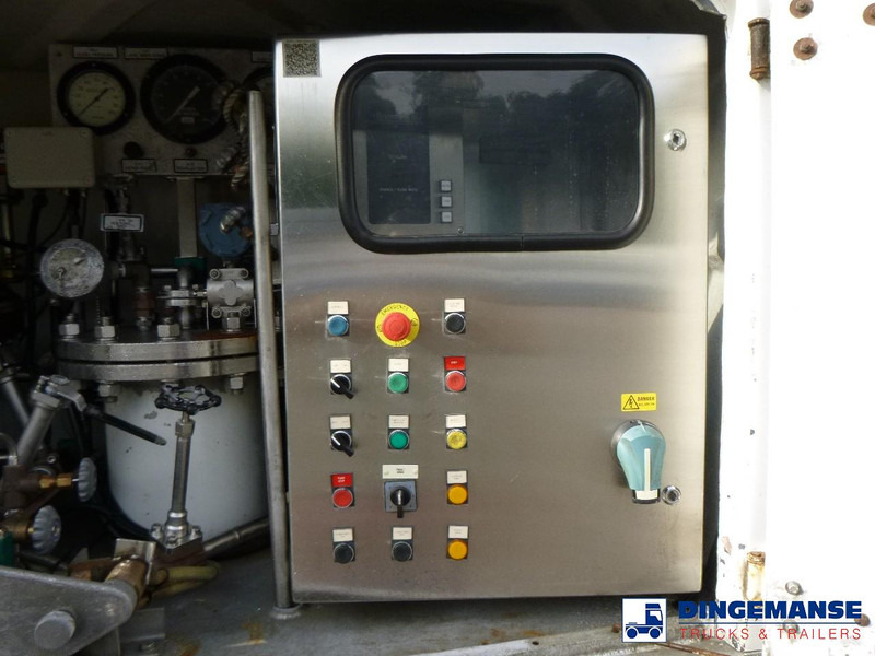 DAF LF 55.180 4x2 RHD ARGON gas truck 5.9 m3 en leasing occasion DAF LF 55.180 4x2 RHD ARGON gas truck 5.9 m3: photos 7 DAF LF 55.180 4x2 RHD ARGON gas truck 5.9 m3 en leasing occasion DAF LF 55.180 4x2 RHD ARGON gas truck 5.9 m3: photos 7