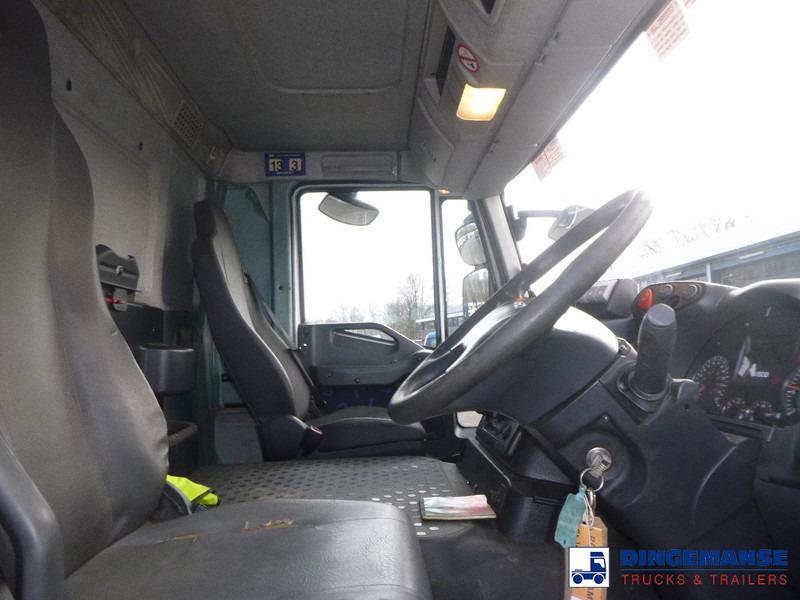 Camion grue Iveco AD260T33 6X4 RHD tipper + HMF crane: photos 20