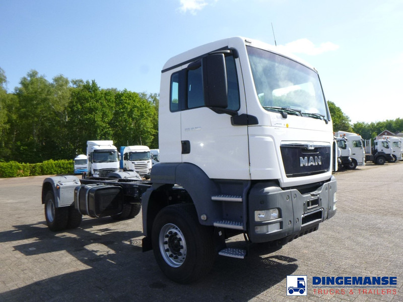 MAN TGS 19.360 4X2 BBS manual Euro 2 chassis + PTO - Châssis cabine: photos 2 MAN TGS 19.360 4X2 BBS manual Euro 2 chassis + PTO - Châssis cabine: photos 2
