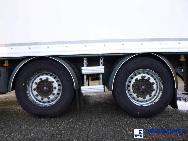 MAN TGX 26.440 6X2 high volume + Fruehauf closed box trailer - Camion fourgon: photos 5 MAN TGX 26.440 6X2 high volume + Fruehauf closed box trailer - Camion fourgon: photos 5