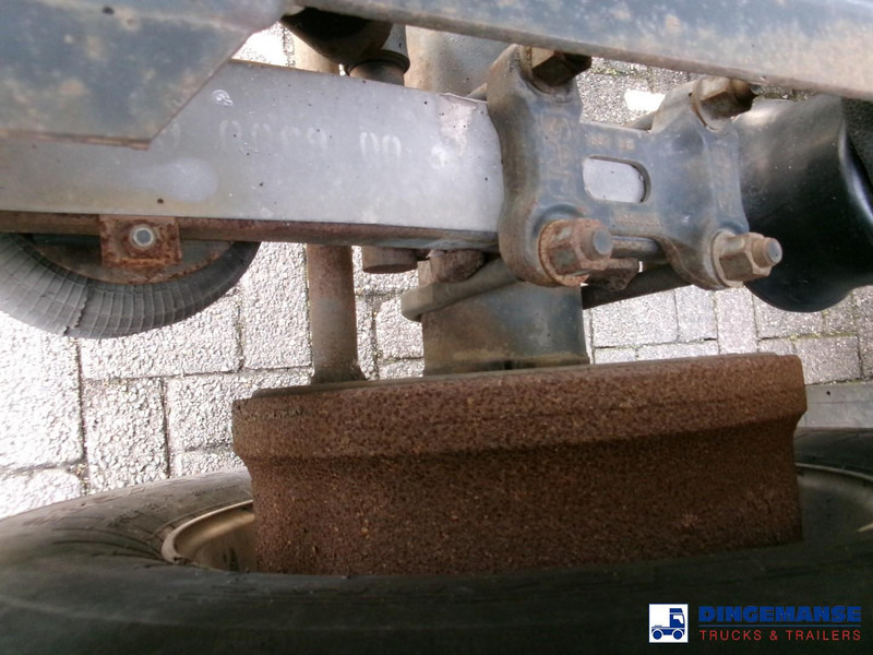 Semi-remorque citerne METALOVOUGA Bitumen / heavy oil tank inox 29 m3 / 1 comp: photos 7 Semi-remorque citerne METALOVOUGA Bitumen / heavy oil tank inox 29 m3 / 1 comp: photos 7