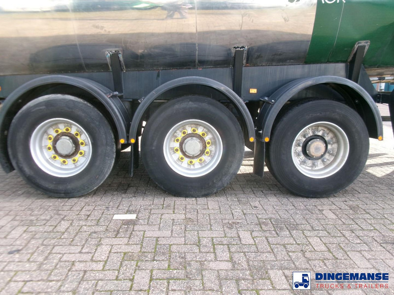 Melton Food (beer) tank inox 29.6 m3 / 1 comp - Semi-remorque citerne: photos 5 Melton Food (beer) tank inox 29.6 m3 / 1 comp - Semi-remorque citerne: photos 5