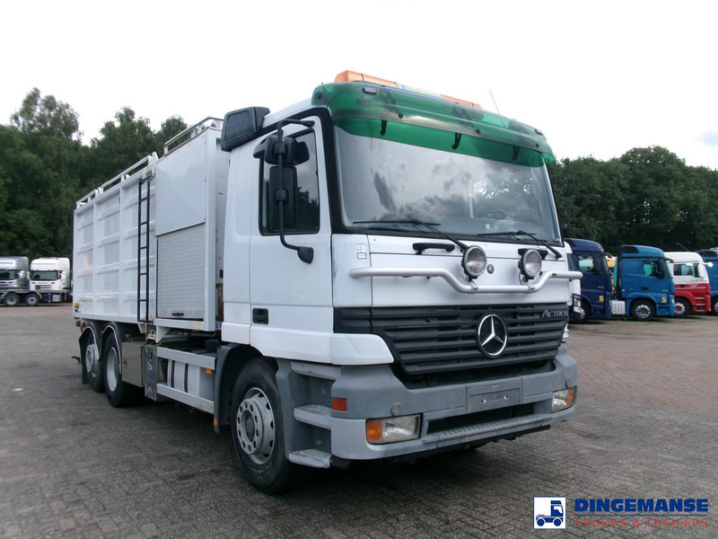 Mercedes-Benz Actros 2535 6x2 vacuum tank Saugbagger - Camion hydrocureur: photos 2 Mercedes-Benz Actros 2535 6x2 vacuum tank Saugbagger - Camion hydrocureur: photos 2