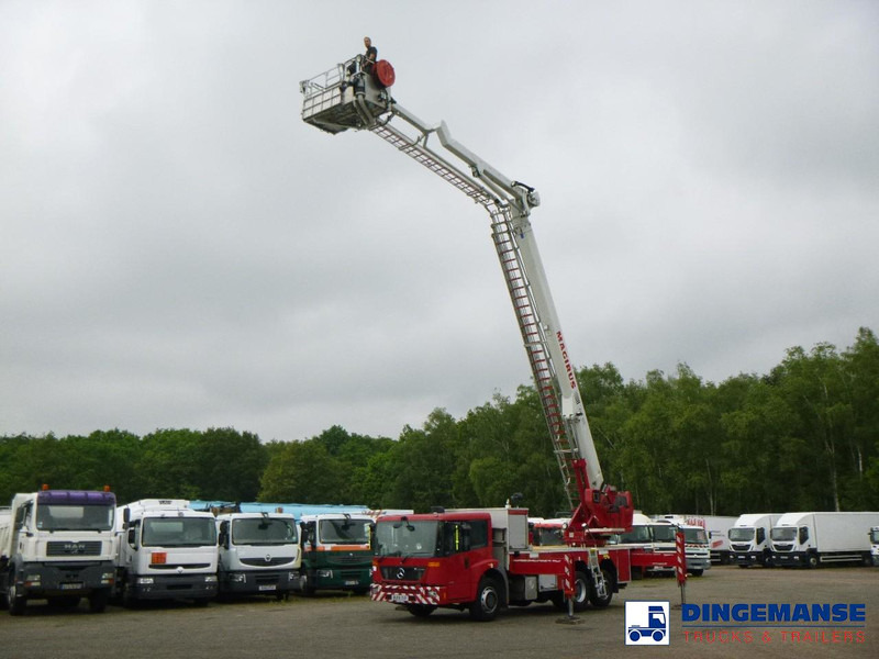 Mercedes-Benz Econic 6x2 RHD Magirus ALP325 fire truck - Camion de pompier: photos 5 Mercedes-Benz Econic 6x2 RHD Magirus ALP325 fire truck - Camion de pompier: photos 5
