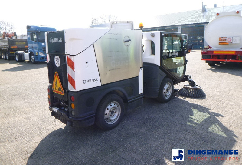 Nilfisk City Ranger CR3500 sweeper - Balayeuse de voirie: photos 4 Nilfisk City Ranger CR3500 sweeper - Balayeuse de voirie: photos 4