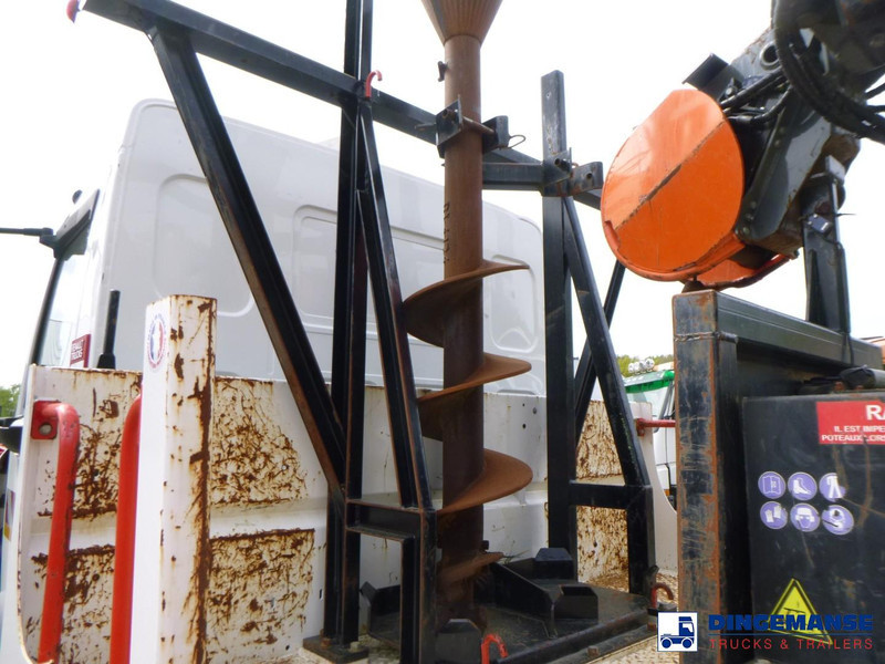 Renault D 240 DTI 4x2 + Risa G2T drilling installation en leasing occasion Renault D 240 DTI 4x2 + Risa G2T drilling installation: photos 14 Renault D 240 DTI 4x2 + Risa G2T drilling installation en leasing occasion Renault D 240 DTI 4x2 + Risa G2T drilling installation: photos 14