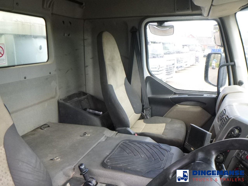 Camion benne Renault Kerax 430 DXI 8x4 RHD tipper steel 31 m3: photos 18 Camion benne Renault Kerax 430 DXI 8x4 RHD tipper steel 31 m3: photos 18