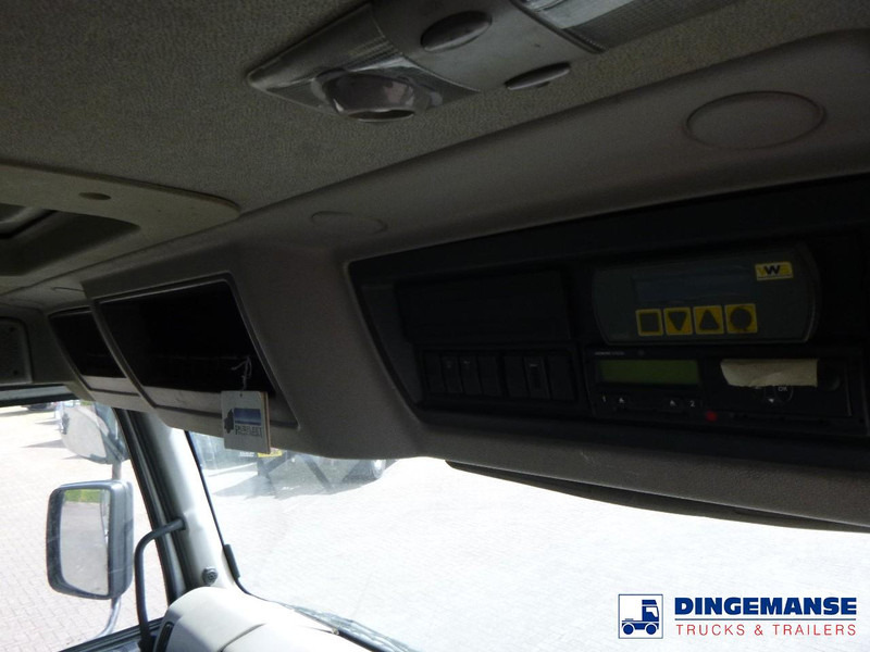 Camion benne Renault Kerax 430 DXI 8x4 RHD tipper steel 31 m3: photos 14 Camion benne Renault Kerax 430 DXI 8x4 RHD tipper steel 31 m3: photos 14