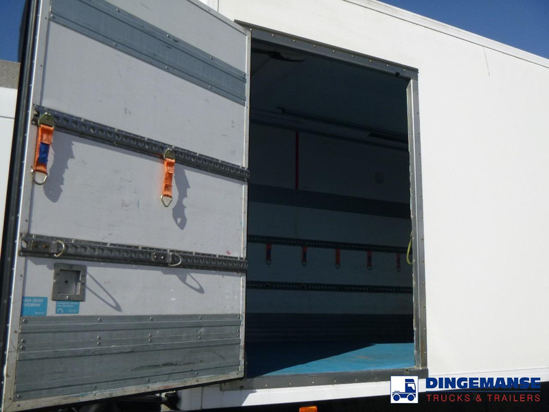 Camion frigorifique Renault Premium 370 dxi 6x2 RHD Carrier Supra 950 MT frigo: photos 15 Camion frigorifique Renault Premium 370 dxi 6x2 RHD Carrier Supra 950 MT frigo: photos 15