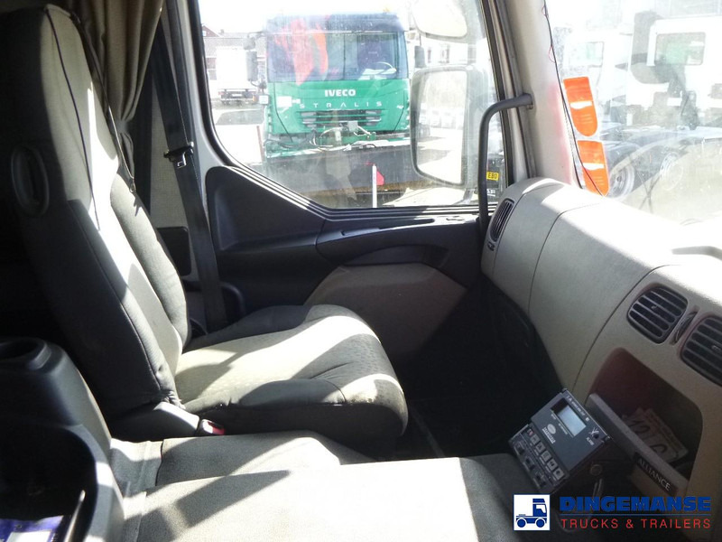 Camion frigorifique Renault Premium 370 dxi 6x2 RHD Carrier Supra 950 MT frigo: photos 6 Camion frigorifique Renault Premium 370 dxi 6x2 RHD Carrier Supra 950 MT frigo: photos 6