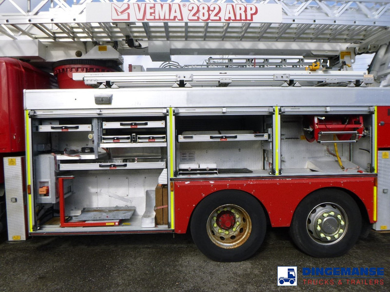 Camion de pompier Scania P310 6x2 RHD fire truck + pump, ladder & manlift: photos 14