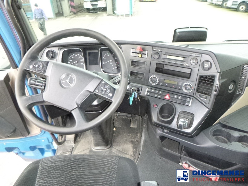Photo d'intérieur 2: Tracteur routier Mercedes-Benz Actros 1843 4x2 Euro 6 + PTO + ADR