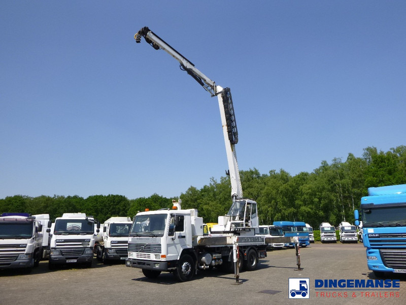 Volvo FL10 6x4 + Palfinger PK680TK - Camion grue: photos 5 Volvo FL10 6x4 + Palfinger PK680TK - Camion grue: photos 5