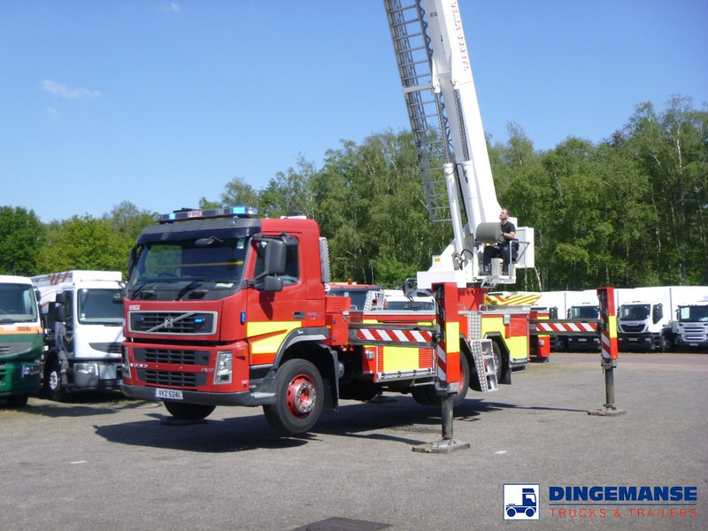 Camion de pompier Volvo FM9 340 6x2 RHD Vema 333 TFL fire truck: photos 12