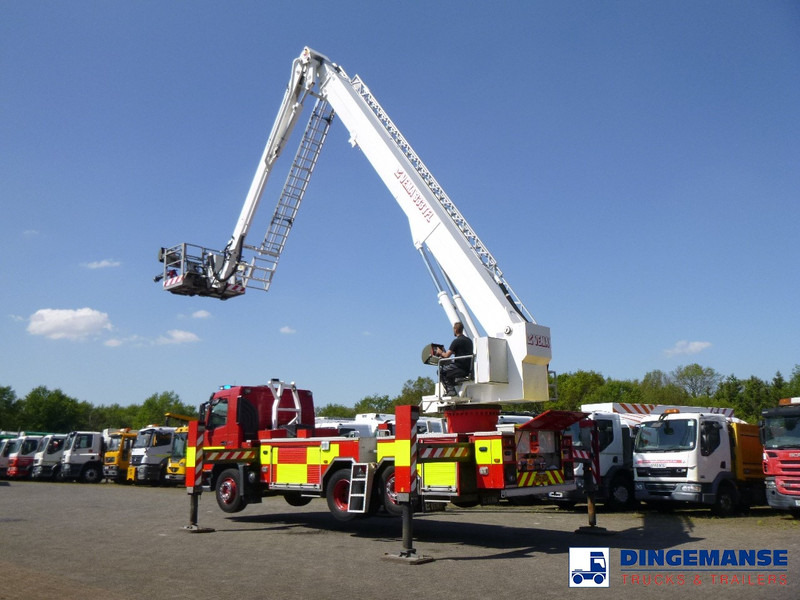 Camion de pompier Volvo FM9 340 6x2 RHD Vema 333 TFL fire truck: photos 10